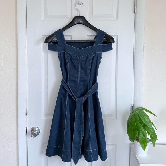 Only Jeans Stylish Off-Shoulder Denim Dress Size XS - Picture 9 of 9